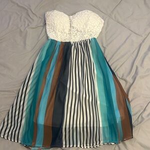 Iris Los Angeles White and Black Dress